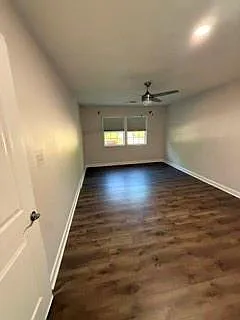 644 Bantry Ln — Photo 22