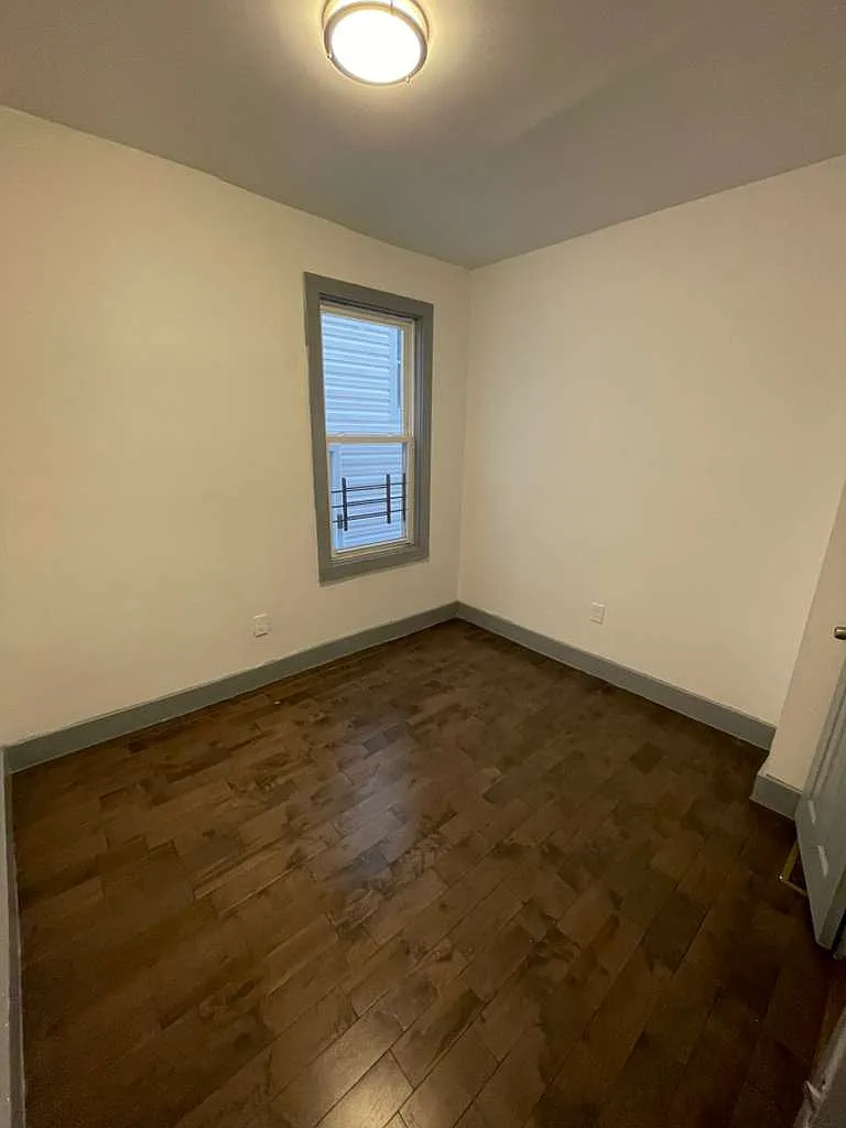 4 bed, 1.5 bath, $1,950 — Photo 1
