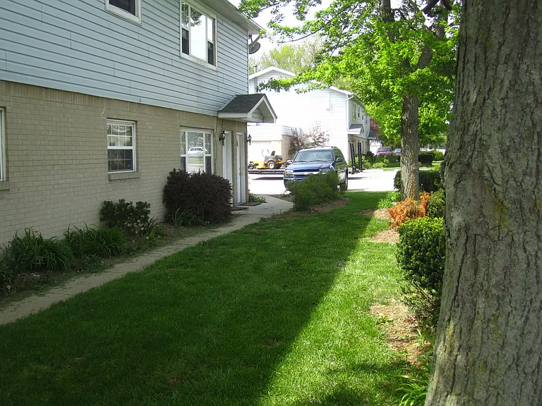 Guion Creek Apartments — Photo 14