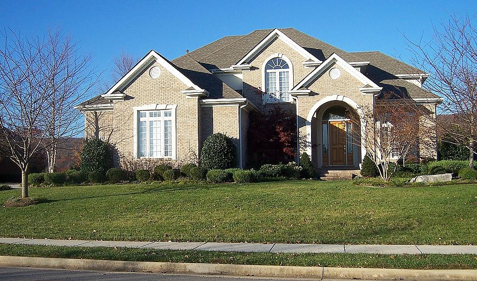 Great curb appeal!