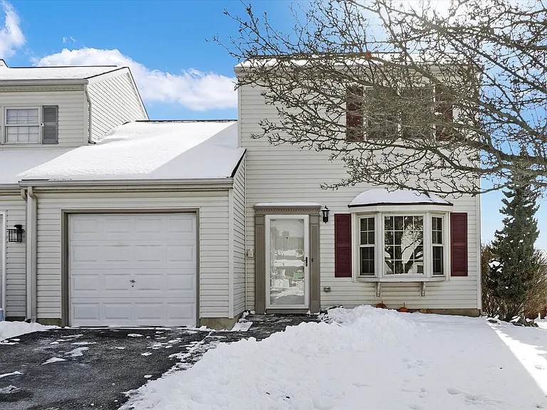 3051 Solar Dr — Photo 1