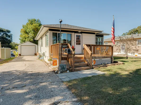 716 N 20th St, Bismarck, ND 58501