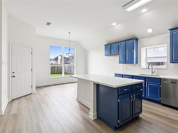 4th image of 7429 Freemark Dr