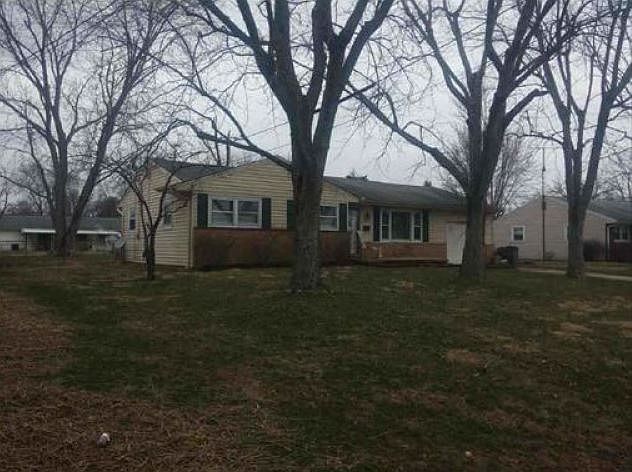 1st image of 429 Clara Dr