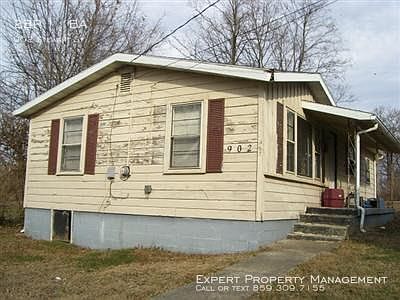 2nd image of 902 Stewart St