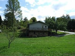 3rd image of 1828 Oak Hill Dr