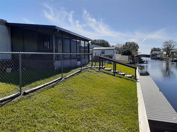 5th image of 410 Spoonbill Ct