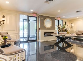 4740 Roanoke Pkwy APT 605, Kansas City, MO 64112