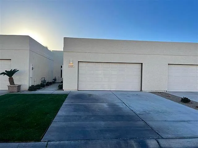 10205 S Del Rey Dr — Photo 9