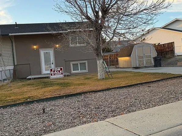 3501 Cleveland Dr APT B, Rock Springs, WY 82901