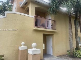 650 NW 78th Ter APT 104, Pembroke Pines, FL 33024