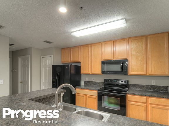 5th image of 7044 Deer Lodge Cir Unit 107