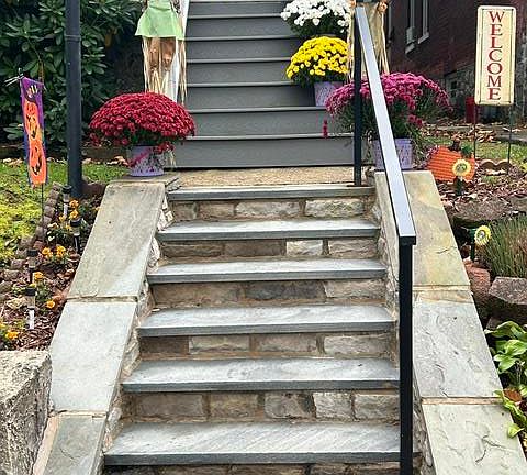 2nd image of 1946 Ferry St