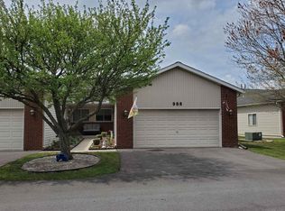 988 Saint Joseph Ln, Marysville, MI
