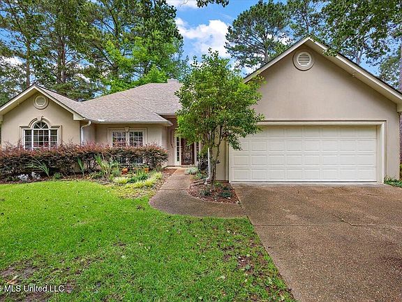 3rd image of 455 Shadowood Dr