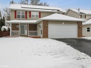 521 S Sheridan Rd, Lakemoor, IL 60051