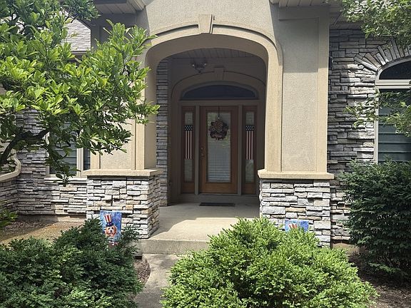 4th image of 10605 Red Hawk Ln
