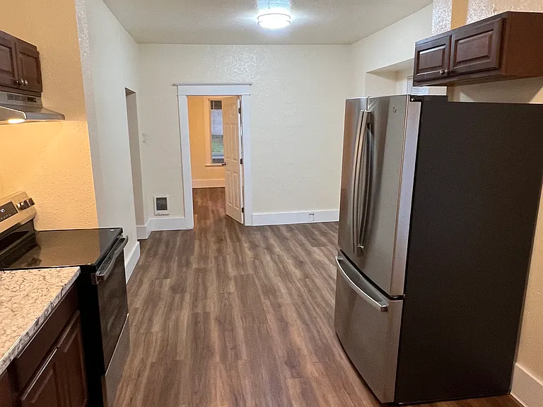 2575 Lee St SE — Photo 5