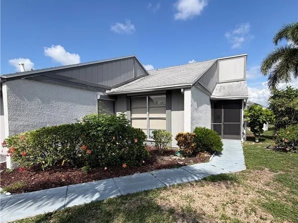 9749 Maplecrest Cir, Lehigh Acres, FL 33936