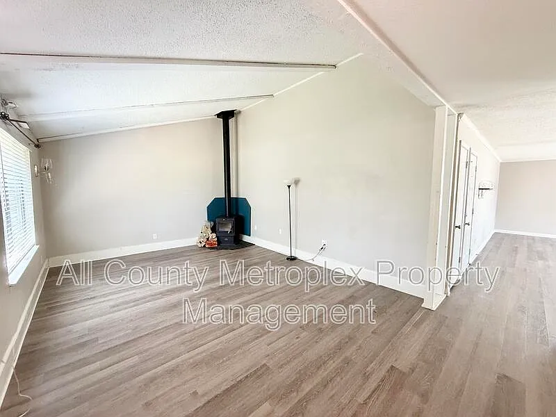 Building Photo - 2107 Rockwood Dr