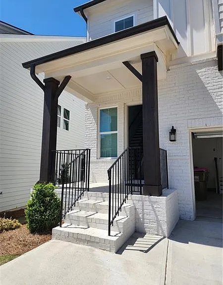 1241 Westshore Dr — Photo 2