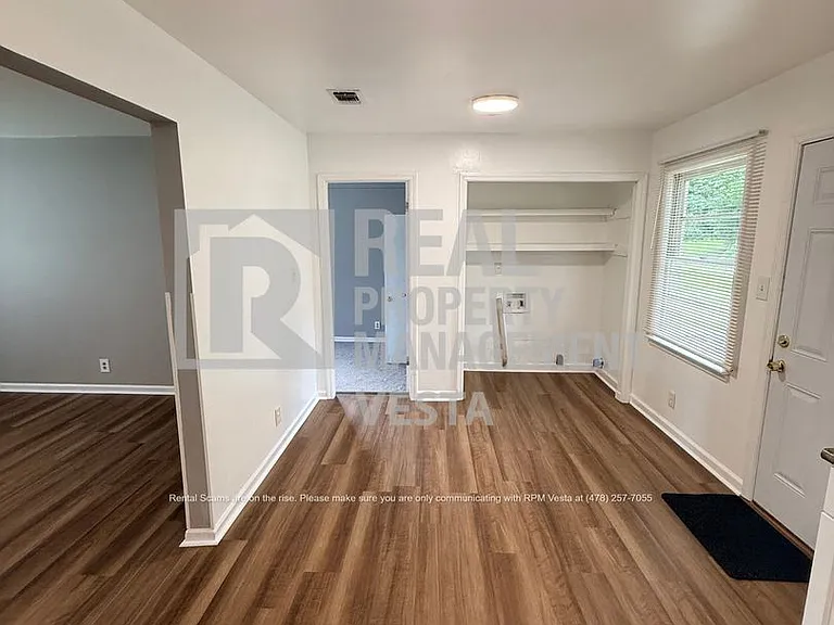 4253 Hillary Pl — Photo 5