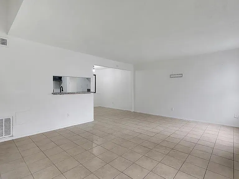 Unit Photo
