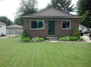 24794 Trombley St, Harrison Township, MI 48045