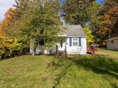 813 1/2 E Molloy Rd, Syracuse, NY, 13211