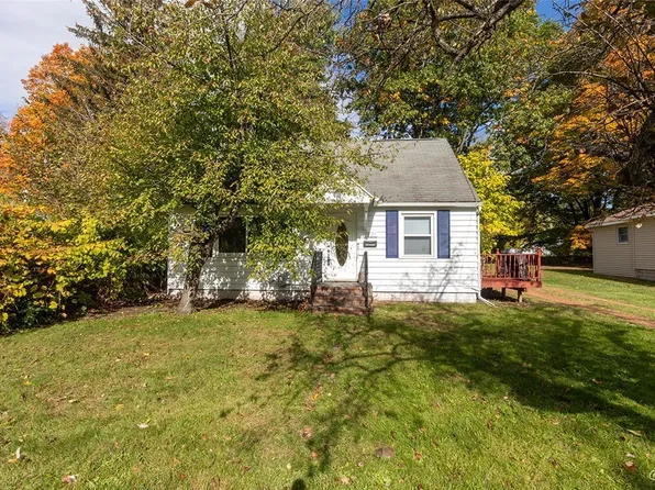 813 1/2 E Molloy Rd, Syracuse, NY 13211