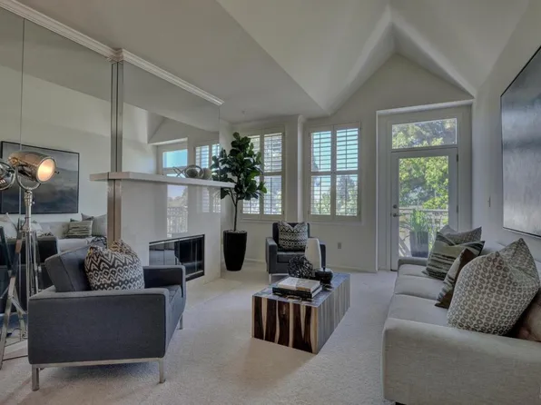 550 Ortega Avenue #A401, Mountain View, CA 94040