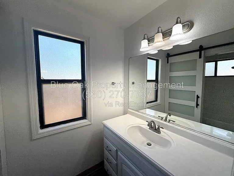 1515 Hemlock St #B — Photo 6