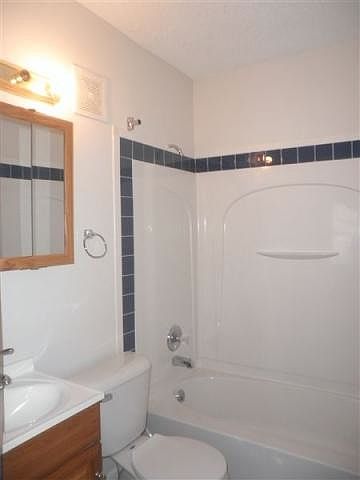 1st image of 1422 Stamford Ave