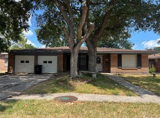 8643 Dover St, Houston, TX 77061