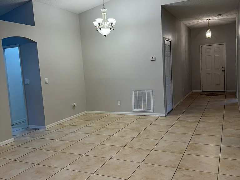 4058 Wilkes Dr — Photo 18