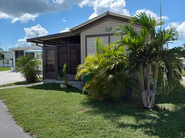 1475 Flamingo Dr, Englewood, FL 34224