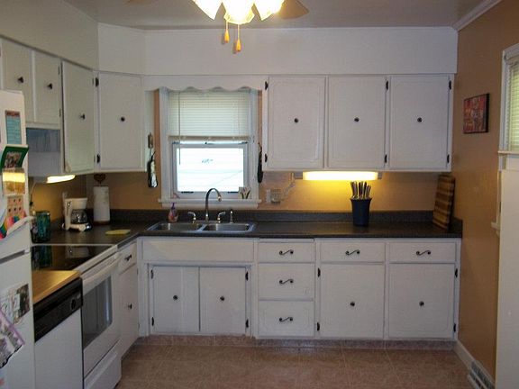 3rd image of 115 Stroud Ave