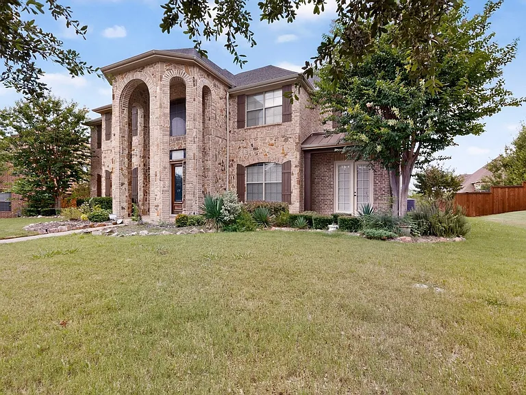 475 Fenwick Dr — Photo 7