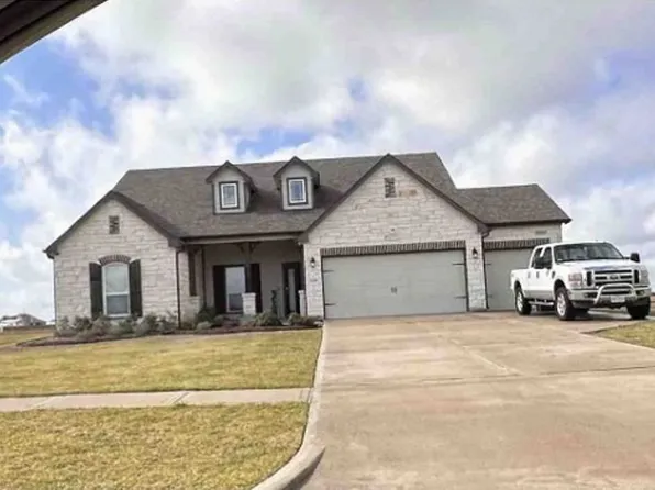 2450 Diamond D Dr, Beaumont, TX 77713