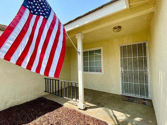 5th image of 4230 E Iris Ave