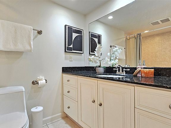 5th image of 3138 Waialae Ave APT 422