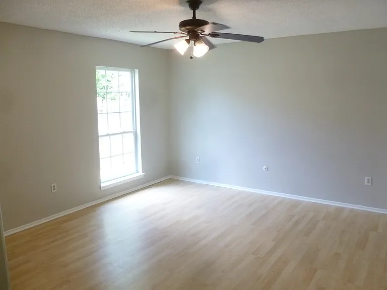 1917 Spies Springs Ct — Photo 13