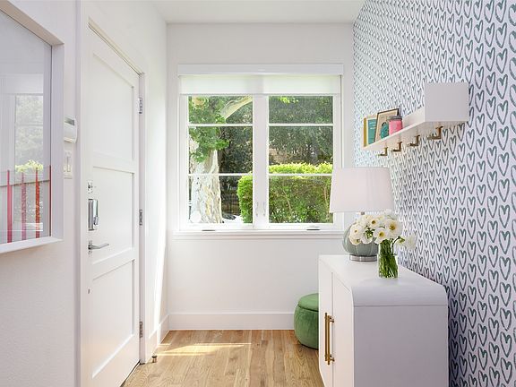 4th image of 4227 Holland Ave #101