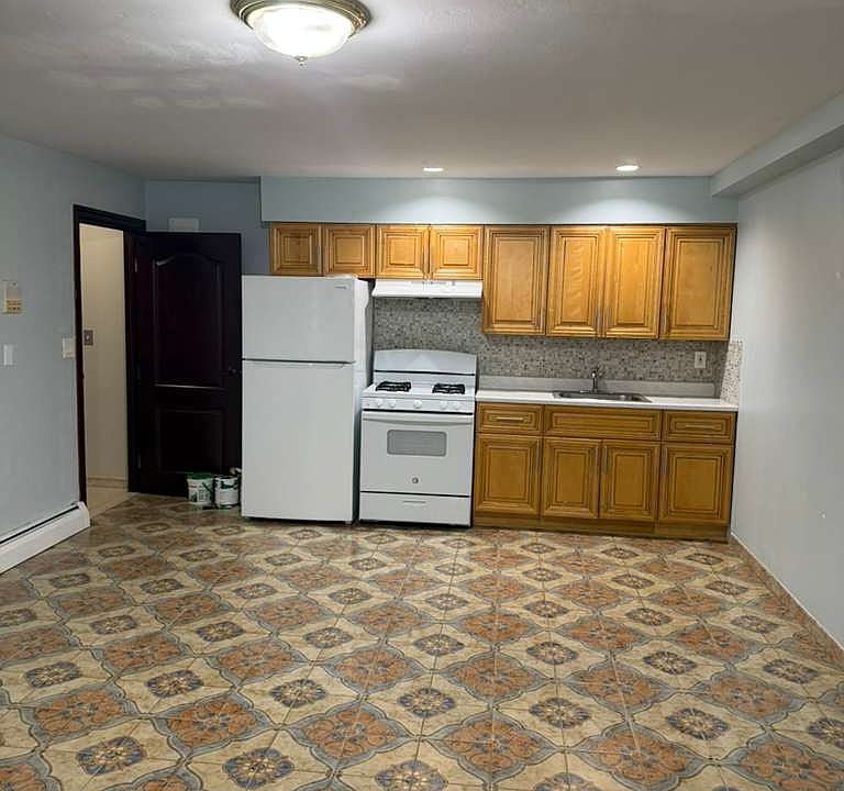 1st image of 6937 Caldwell Ave #1