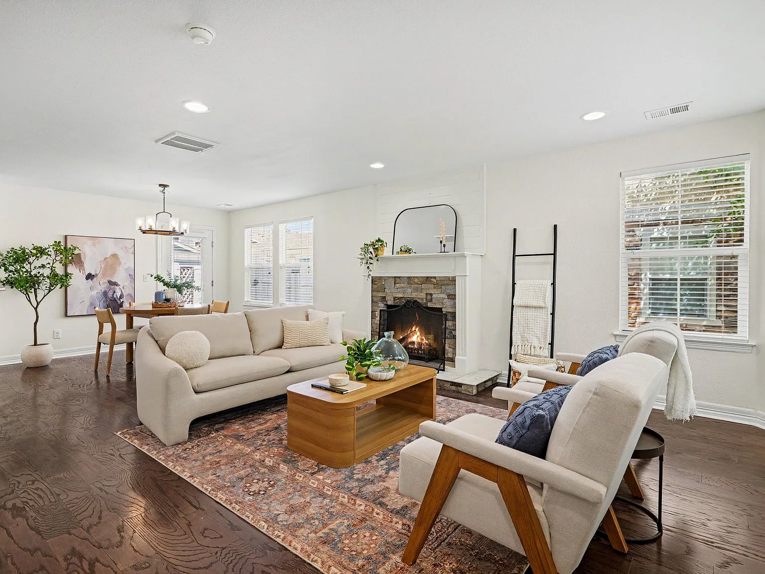 3 bed, 2.5 bath, 1480 sqft, $2,650 — Photo 3