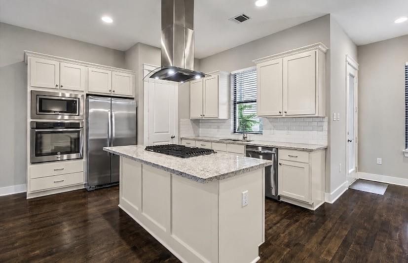 1st image of 608 W 28th St #B