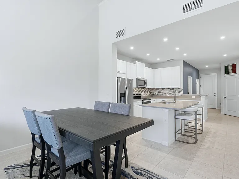 5710 Silverbridge Trl — Photo 5