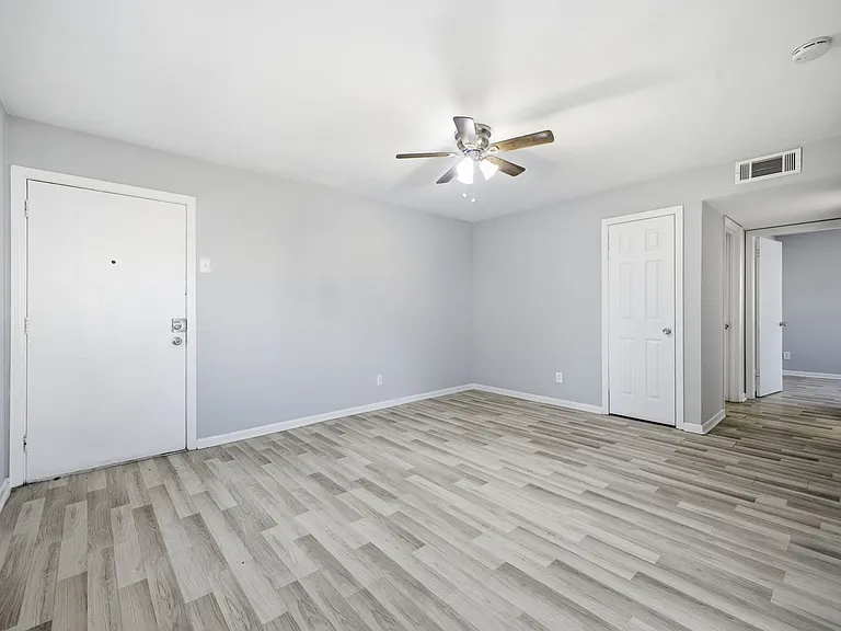 507 Ashlawn Dr — Photo 9