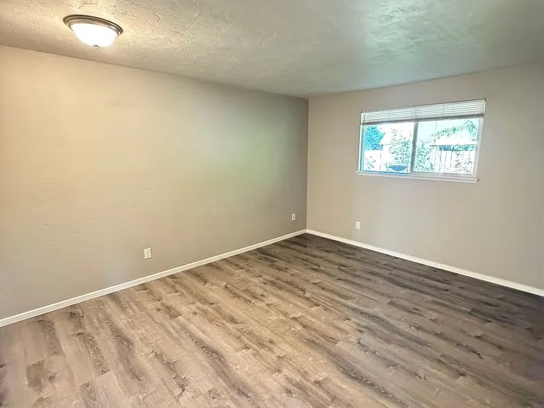 198 E Milton St #1 — Photo 8