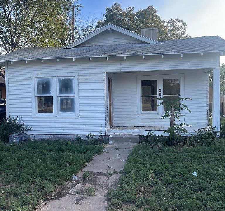1st image of 620 Hickory St